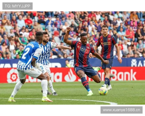 莱万特边路进攻表现稳健，战术执行清晰