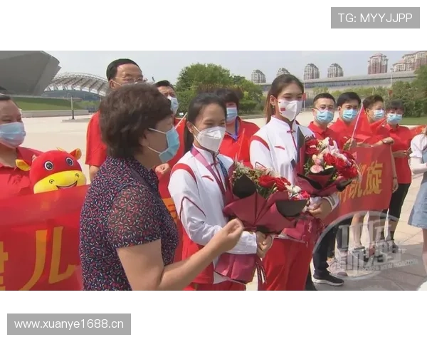 朱雪莹训练完顺手买了个包，我一个月工资还没她零头多