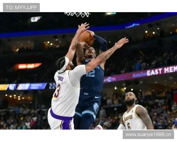 戴维斯内线高效背打提升球队禁区威胁明显拉开差距